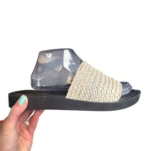 Ali MacGraw Woven Raffia Slide Sandals  | Boho Resort Chic | Size 9 (est.)